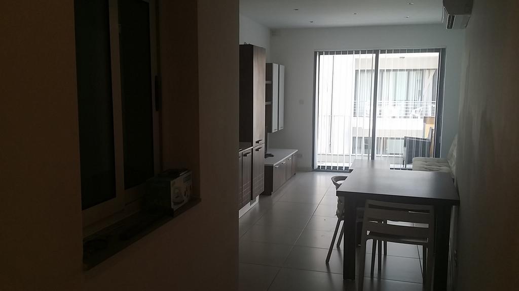 Paceville Montecarlo Apartments Saint Julian's 客房 照片