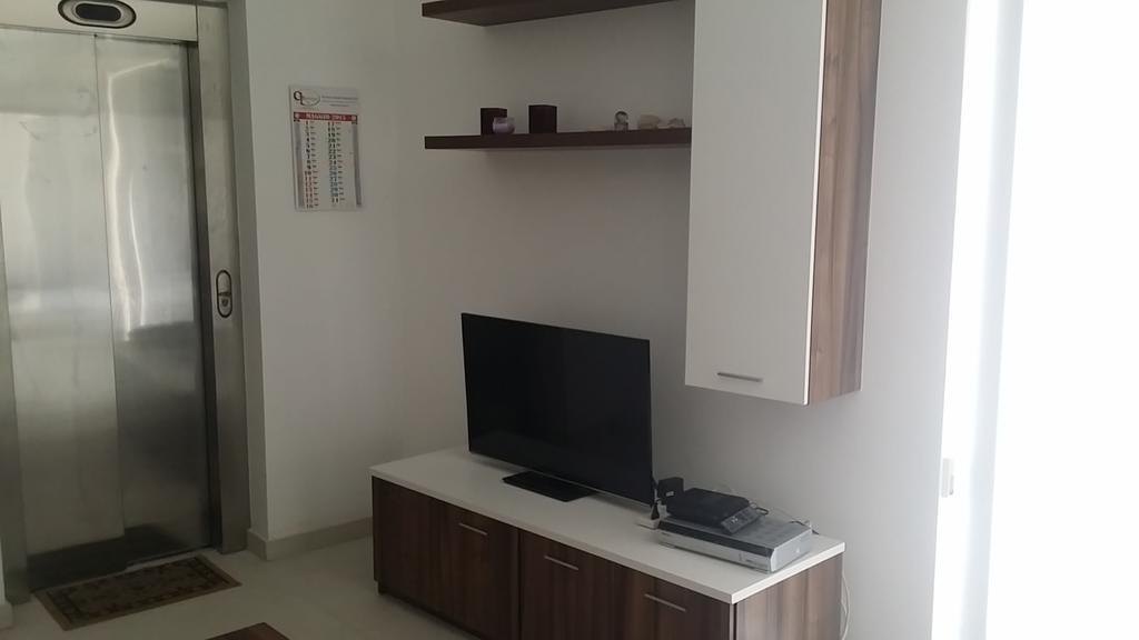 Paceville Montecarlo Apartments Saint Julian's 客房 照片